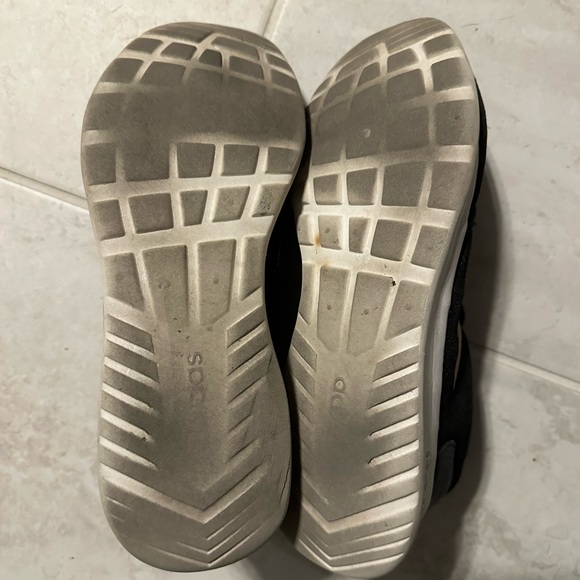 Adidas Cloudfoam, women’s size 7.5. - Picture 3 of 4